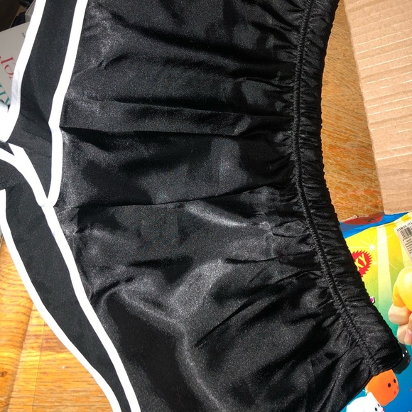 Silk material shorts super soft size small - Picture 1 of 1